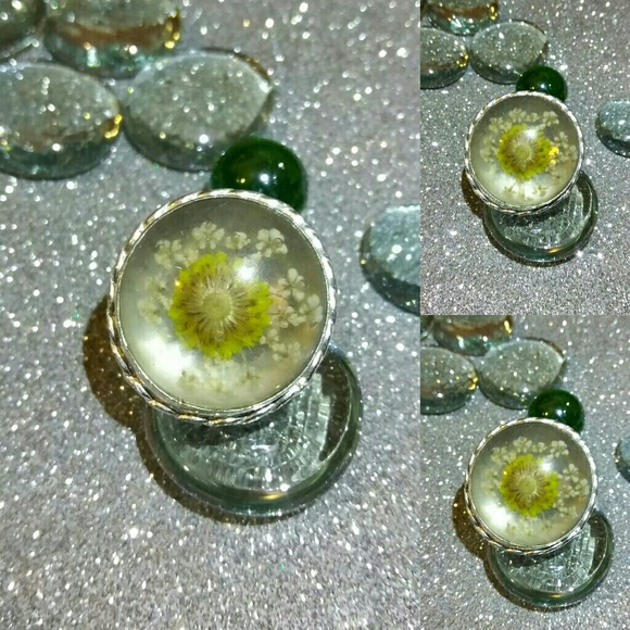 🌼 Dandylion Flower Murano Glass Dome Handmade Ring - Picture 2 of 2